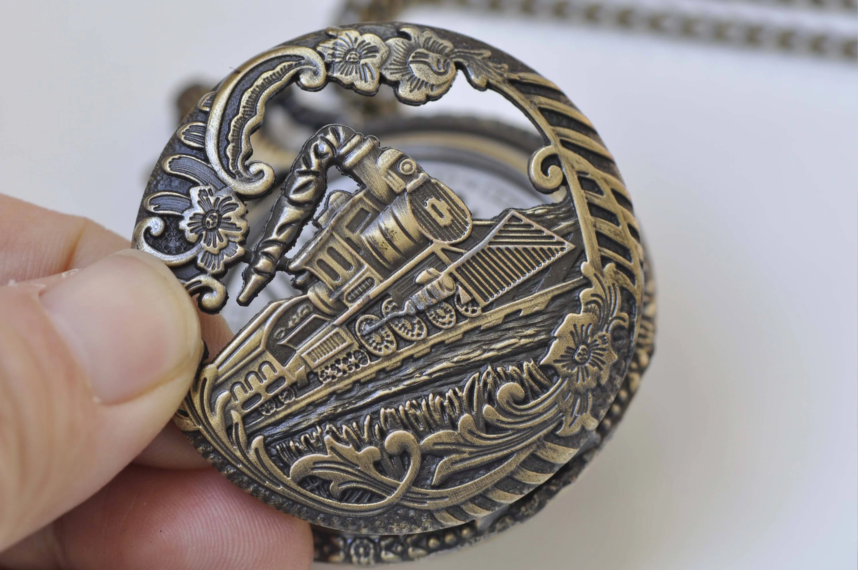 1 PC Antique Bronze Steampunk Train Large Pocket Watch Necklace A574