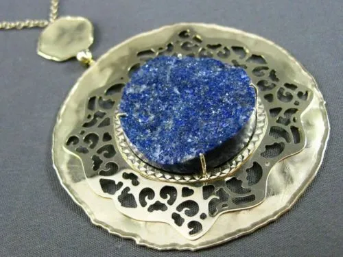 ANTIQUE LARGE & LONG SLICED SAPPHIRE 14KT YELLOW GOLD CIRCULAR FILIGREE NECKLACE