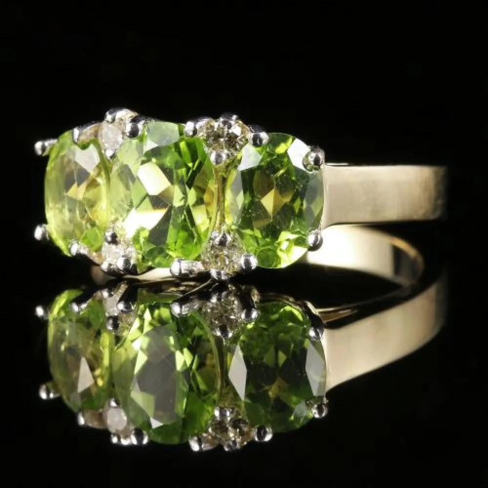 Peridot Diamond Trilogy Ring 3.10ct