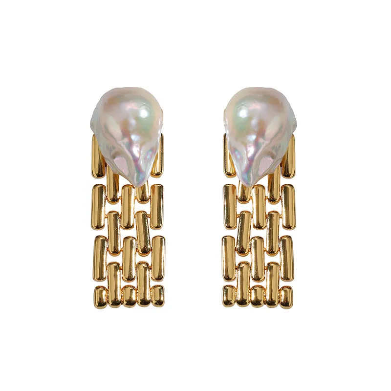 Pre Order: Retro Wide Chain Baroque Pearl Earrings
